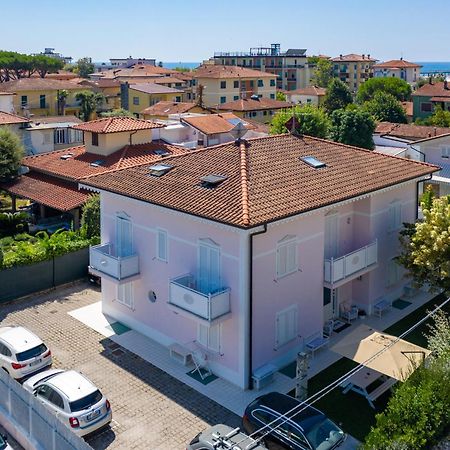 מרינה די פיאטרסנטה Villa Amelia Rooms מראה חיצוני תמונה