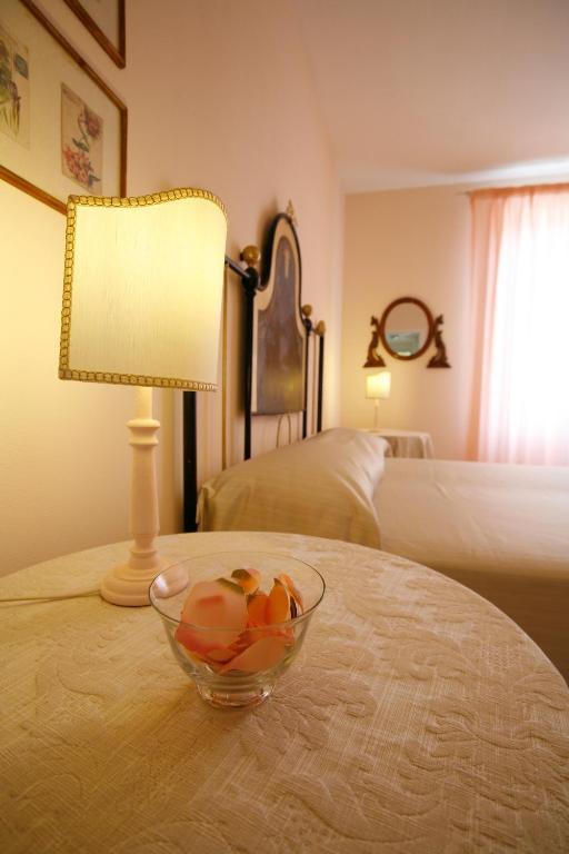 מרינה די פיאטרסנטה Villa Amelia Rooms חדר תמונה