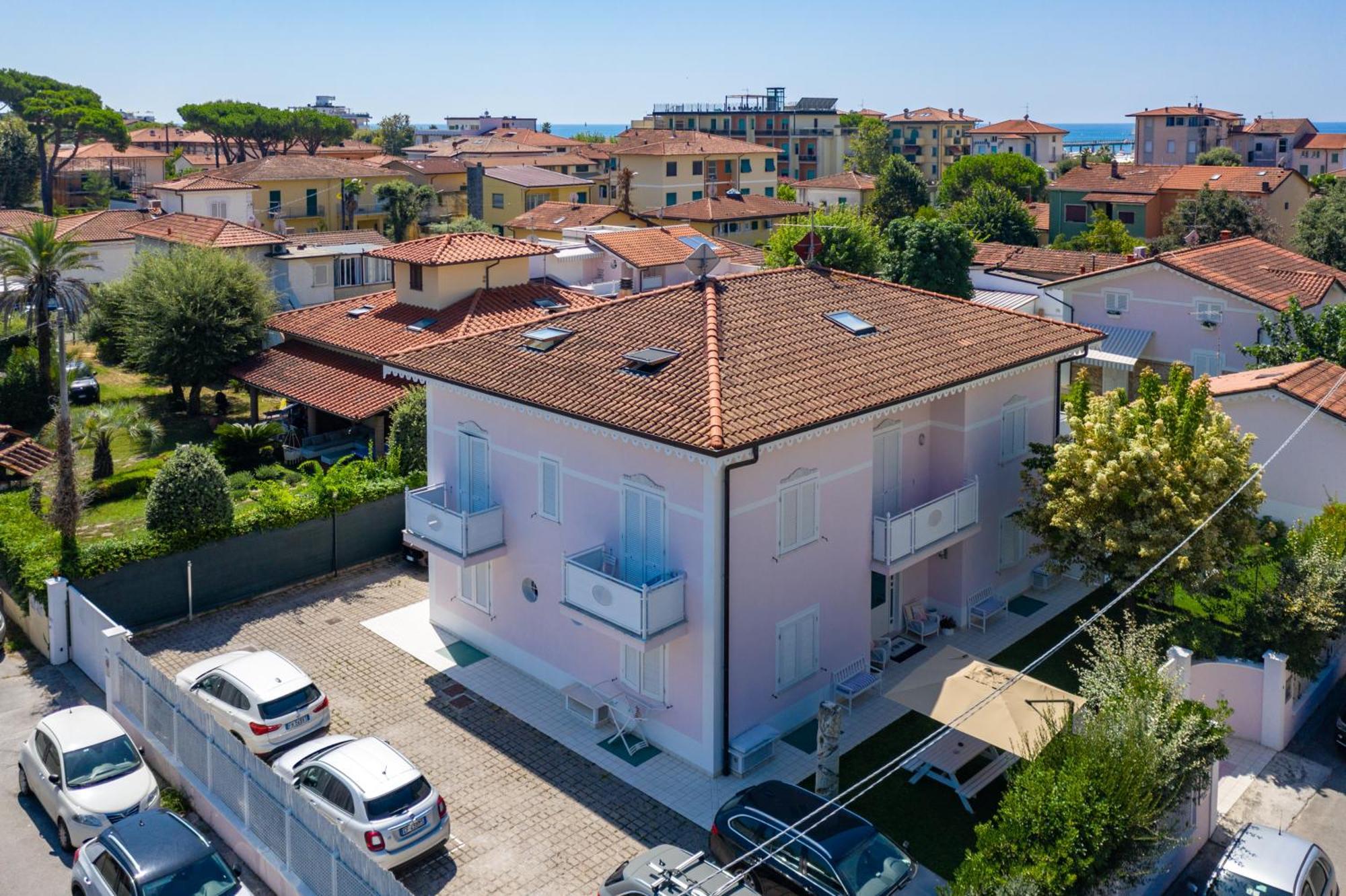 מרינה די פיאטרסנטה Villa Amelia Rooms מראה חיצוני תמונה